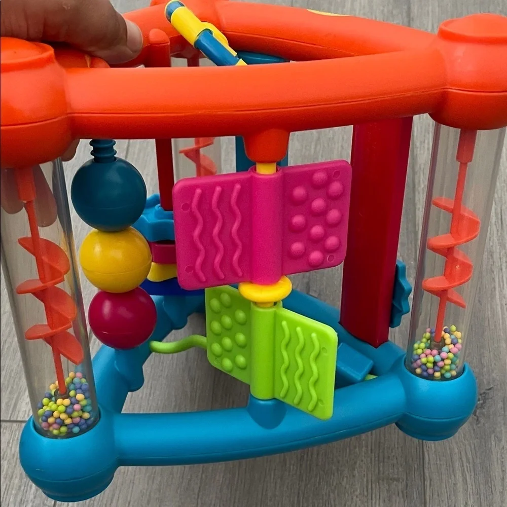 Infantino Vibrant Activity Triangle with Orange and Blue